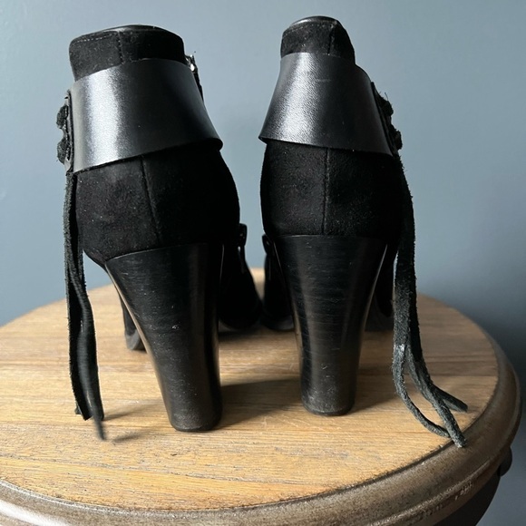 Kensie Mabella Ankle Booties - Picture 8 of 9